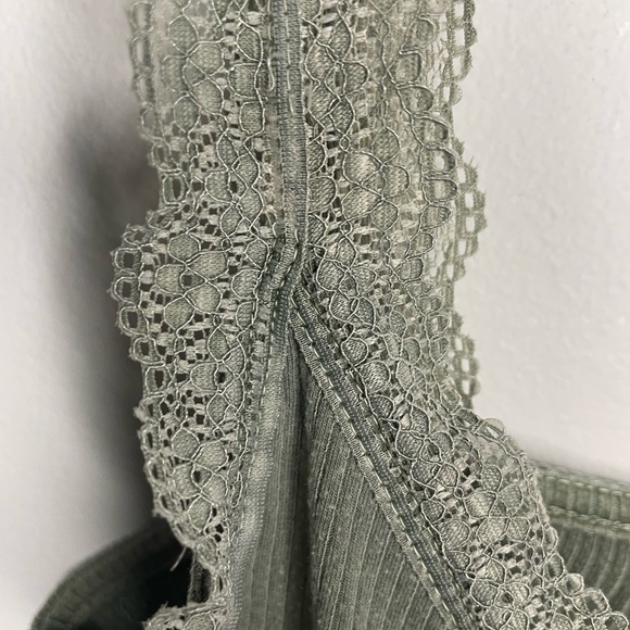 American Eagle Cropped Lace Top Green Medium - Picture 4 of 4